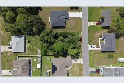 582 Poplar Street SE, Palm Bay, FL 32909 - Photo 1