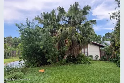 2316 44th Avenue, Vero Beach, FL 32966 - Photo 2