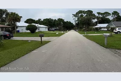 2316 44th Avenue, Vero Beach, FL 32966 - Photo 4