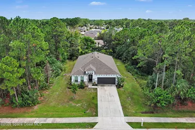 1026 Wyoming Drive SE, Palm Bay, FL 32909 - Photo 4
