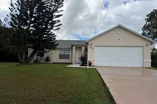 1460 Heartwellville St NW, Palm Bay, FL 32907 - Photo 1