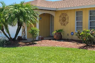 725 Hibiscus Dr, Satellite Beach, FL 32937 - Photo 2