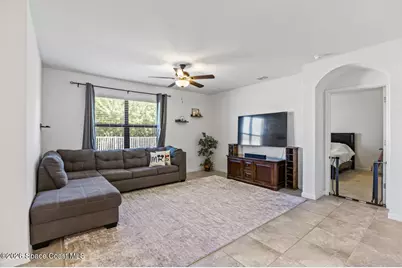 637 Old Country Road SE, Palm Bay, FL 32909 - Photo 4