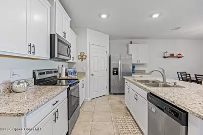 637 Old Country Road SE, Palm Bay, FL 32909 - Photo 10