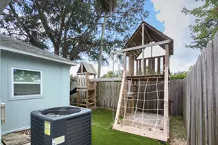 2700 Maderia Cir, Melbourne, FL 32935 - Photo 22