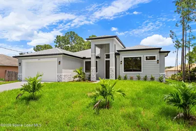 1749 Hayworth Circle NW, Palm Bay, FL 32907 - Photo 2