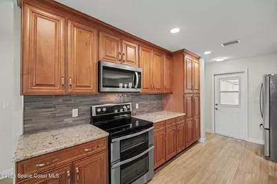 95 Florida Boulevard, Merritt Island, FL 32953 - Photo 18