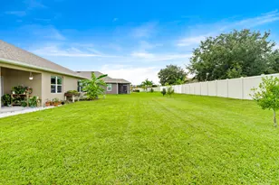 207 Guinevere Dr SW, Palm Bay, FL 32908 - Photo 30