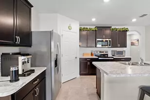 207 Guinevere Dr SW, Palm Bay, FL 32908 - Photo 12