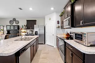 207 Guinevere Dr SW, Palm Bay, FL 32908 - Photo 10