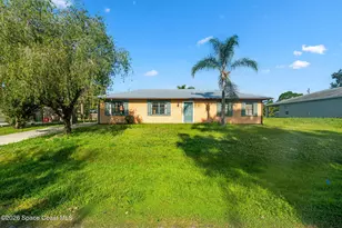 854 Carnation Ave SE, Palm Bay, FL 32909 - Photo 2