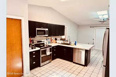 219 Wilton Avenue SW, Palm Bay, FL 32908 - Photo 4
