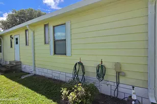 1471 Barefoot Cir, Barefoot Bay, FL 32976 - Photo 4