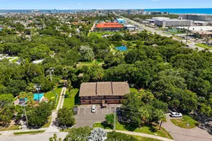 201 Cocoa Isles Blvd, Cocoa Beach, FL 32931 - Photo 4