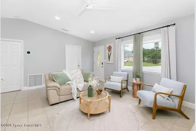 1099 NW Albion Street NW, Palm Bay, FL 32907 - Photo 2
