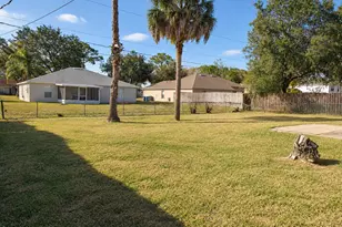1136 Lamplighter Dr NW, Palm Bay, FL 32907 - Photo 16