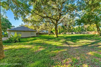 925 N Indian River Drive, Cocoa, FL 32922 - Photo 22