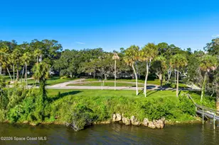 925 N Indian River Dr, Cocoa, FL 32922 - Photo 2