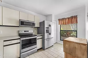 3349 Lucerne Park Dr, West Palm Beach, FL 33407 - Photo 2