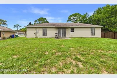 977 Fulton Way, Sebastian, FL 32958 - Photo 24