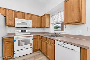 187 Mayfair St SE, Palm Bay, FL 32909 - Photo 16