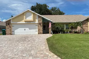 2220 Plantation Dr, Melbourne, FL 32935 - Photo 1