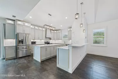 2094 Hyde Parkway, Melbourne, FL 32901 - Photo 2