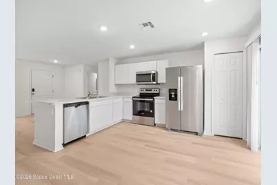 1094 Harlingen Road SW, Palm Bay, FL 32908 - Photo 10