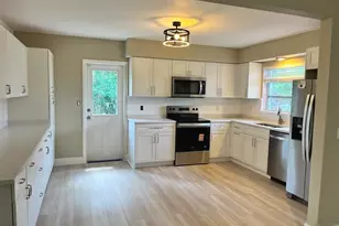 1554 Hillcrest Dr, Melbourne, FL 32935 - Photo 2