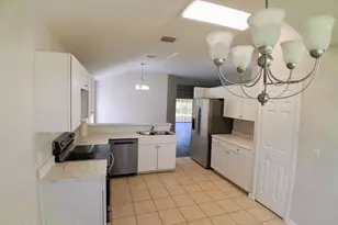 1261 Olde Bailey Ln, West Melbourne, FL 32904 - Photo 4