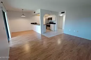 142 San Paulo Cir, West Melbourne, FL 32904 - Photo 4