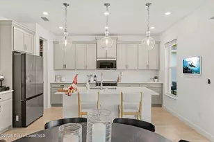 660 Veridian Cir NW, Palm Bay, FL 32907 - Photo 8
