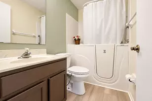 933 Wateroak Dr NE, Palm Bay, FL 32905 - Photo 34