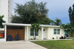 6731 Hibiscus Ave S, Saint Petersburg, FL 33705 - Photo 2