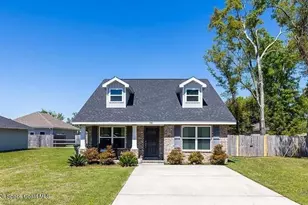 300 Seamarge Ln, Pensacola, FL 32507 - Photo 1