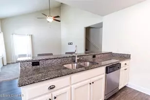 300 Seamarge Ln, Pensacola, FL 32507 - Photo 6
