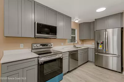 2356 Lakeview Drive, Melbourne, FL 32935 - Photo 18