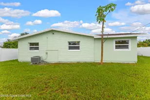 2356 Lakeview Dr, Melbourne, FL 32935 - Photo 8