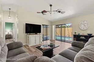 594 Pine Forest Ct, Melbourne, FL 32940 - Photo 4