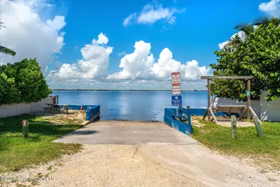 423 6th Avenue, Melbourne Beach, FL 32951 - Photo 4