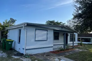 2245 St Swithin Ln, Melbourne, FL 32935 - Photo 2