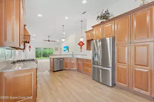 1105 4th Ln SW, Vero Beach, FL 32962 - Photo 4