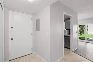 129 San Paulo Cir, West Melbourne, FL 32904 - Photo 4