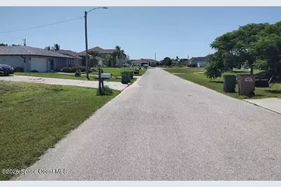 310 SW 31st Street, Cape Coral, FL 33914 - Photo 6