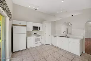 2824 Maderia Cir, Melbourne, FL 32935 - Photo 2
