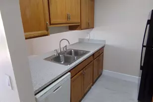 241 San Juan Cir, Melbourne, FL 32935 - Photo 6