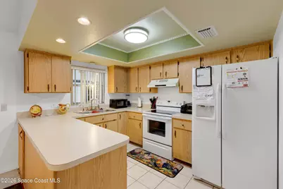 4037 Bayberry Drive, Melbourne, FL 32901 - Photo 10