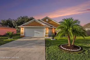 301 Bougainvillea St NW, Palm Bay, FL 32907 - Photo 2