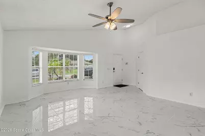 301 Bougainvillea Street NW, Palm Bay, FL 32907 - Photo 6