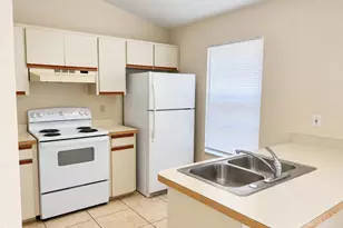 1333 Hazel St NW, Palm Bay, FL 32907 - Photo 8